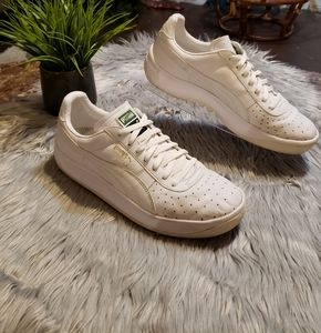 Puma Sneakers